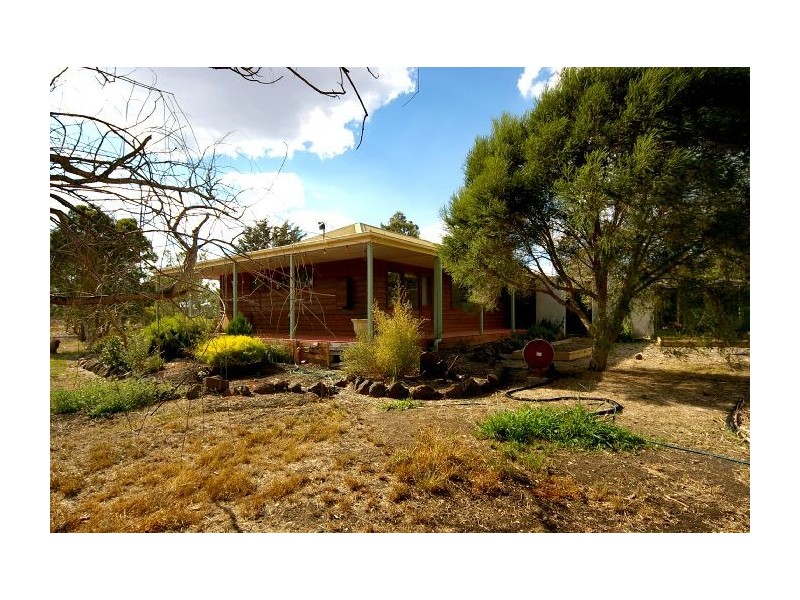 14 Goggin Road, Lethbridge VIC 3332