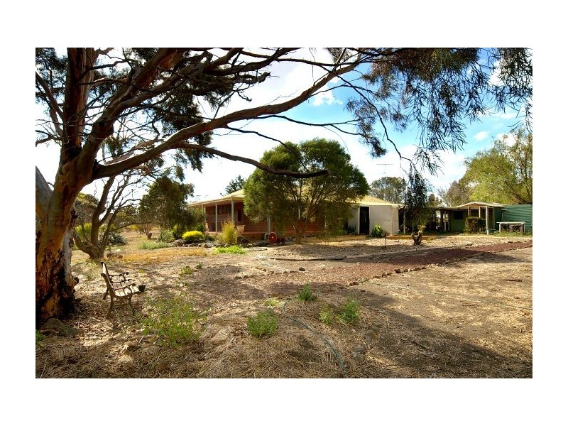 14 Goggin Road, Lethbridge VIC 3332