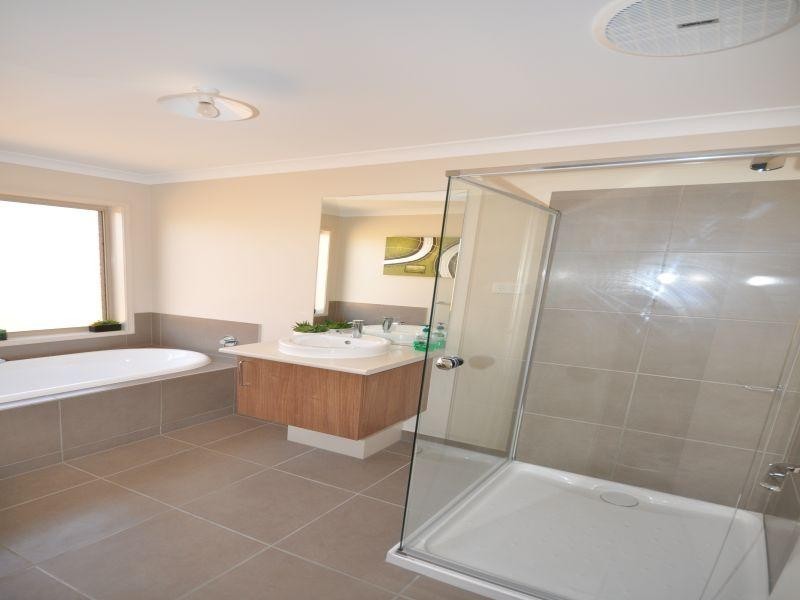 90 Moreillon Boulevard, Bannockburn VIC 3331