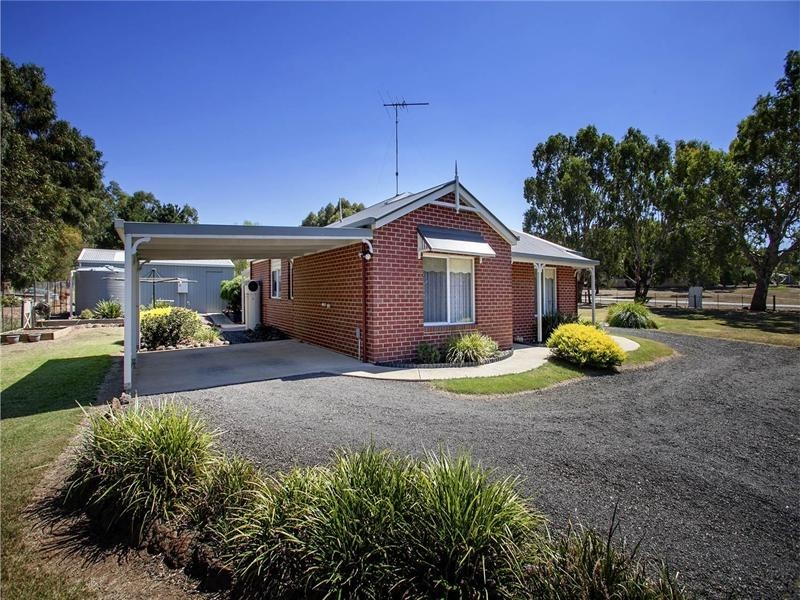 1143 Bannockburn-Shelford Road, Teesdale VIC 3328