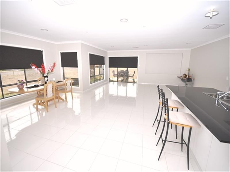 6 Lucien Place, Bannockburn VIC 3331
