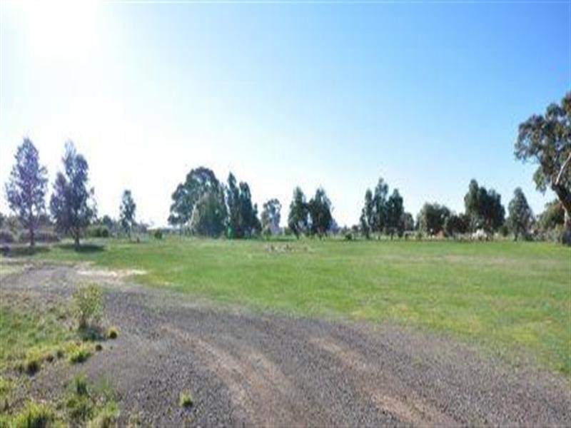 7 Marrabah Crescent, Teesdale VIC 3328