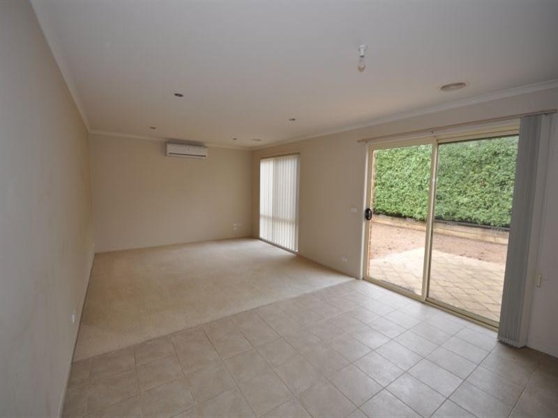 38 Monterey Drive, Waurn Ponds VIC 3216