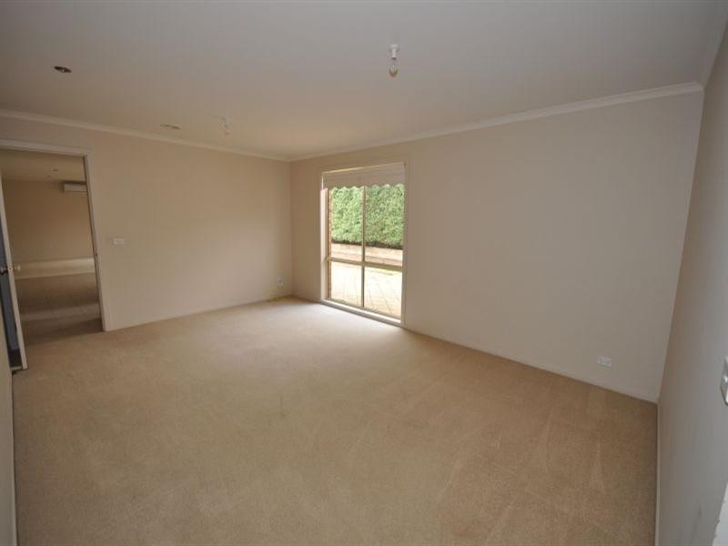 38 Monterey Drive, Waurn Ponds VIC 3216