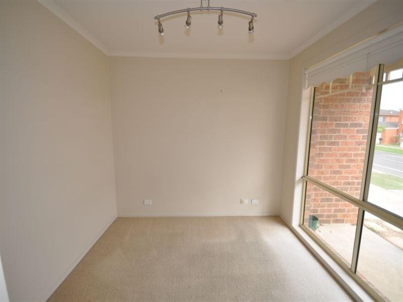 38 Monterey Drive, Waurn Ponds VIC 3216