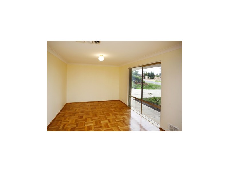 35 Welland Way, Beechboro WA 6063