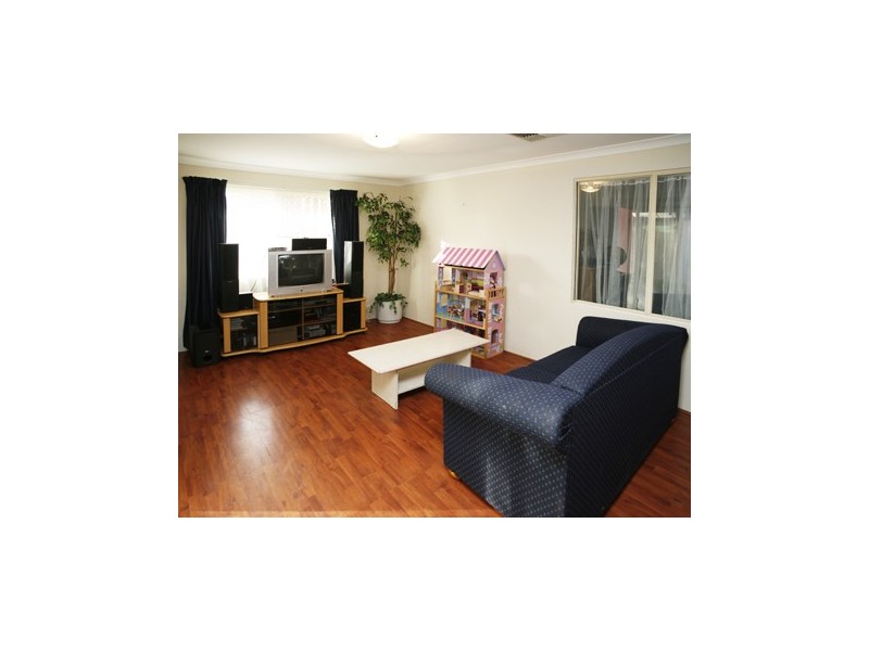 11 Tolbury Retreat, Kiara WA 6054