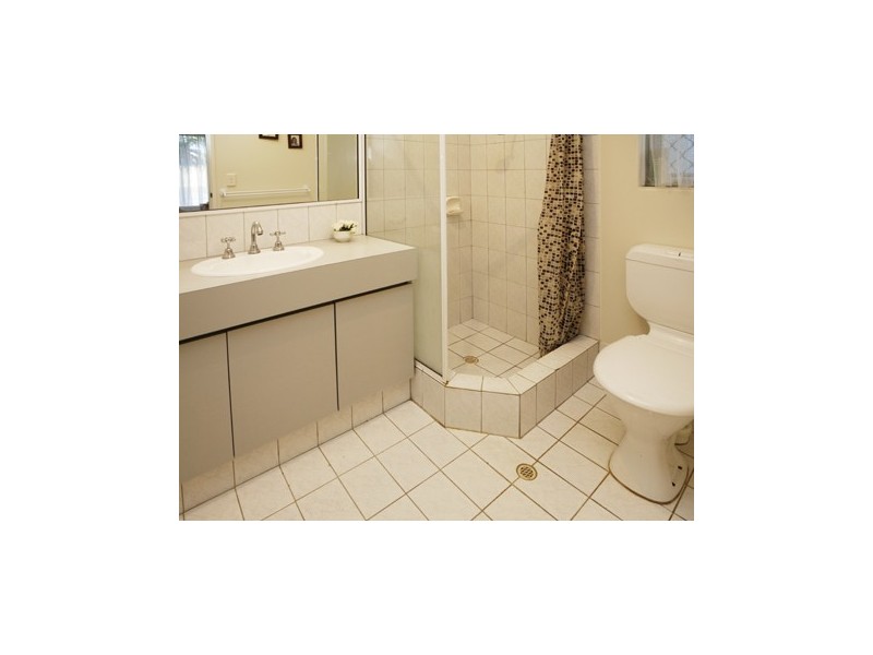 11 Tolbury Retreat, Kiara WA 6054