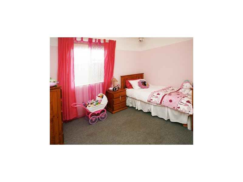 11 Tolbury Retreat, Kiara WA 6054