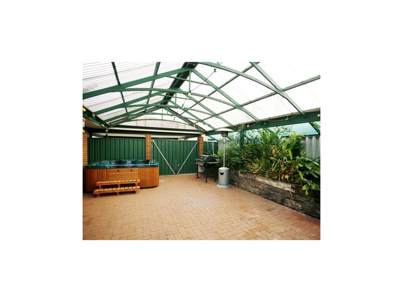 11 Tolbury Retreat, Kiara WA 6054