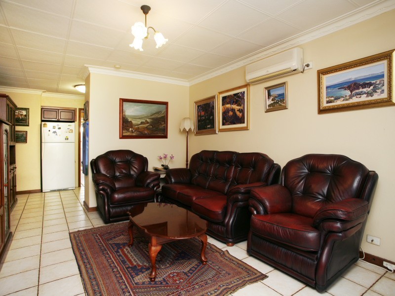 9a Waverley Place, Dianella WA 6059