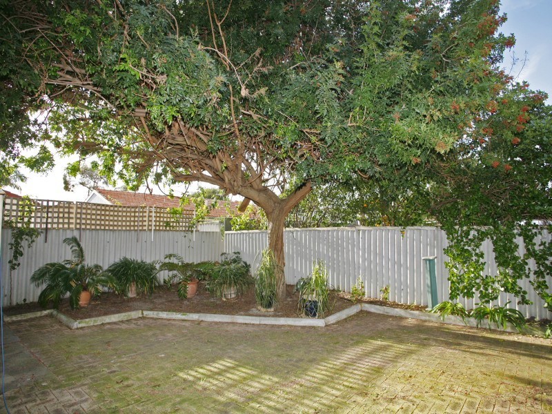 9a Waverley Place, Dianella WA 6059