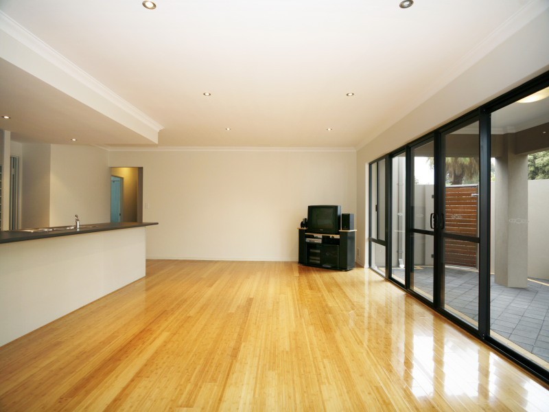 108 Wellington Road, Dianella WA 6059