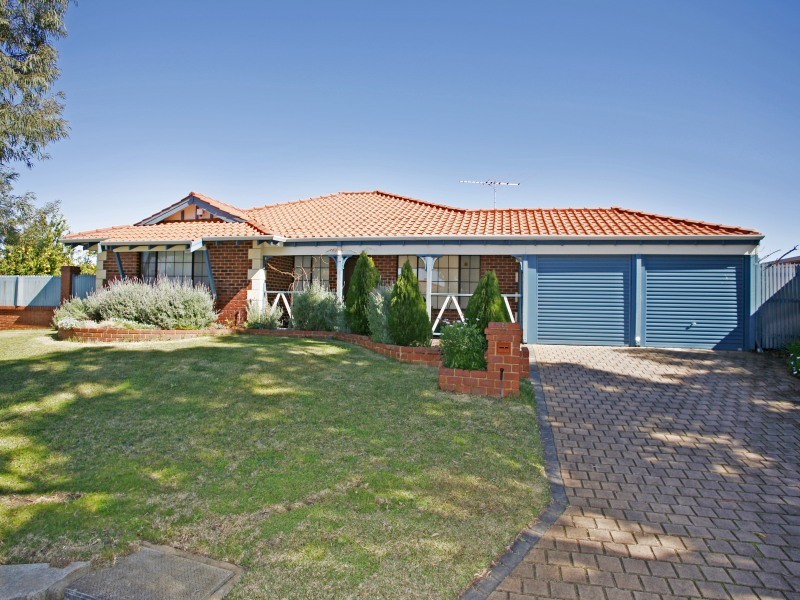 22 Loxleigh Gardens, Kiara WA 6054