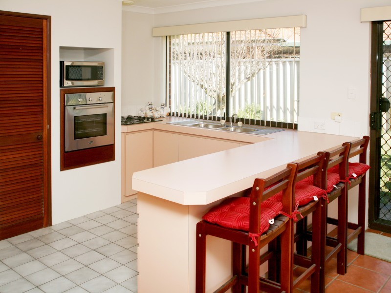 22 Loxleigh Gardens, Kiara WA 6054