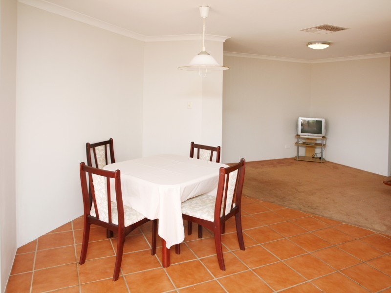 22 Loxleigh Gardens, Kiara WA 6054