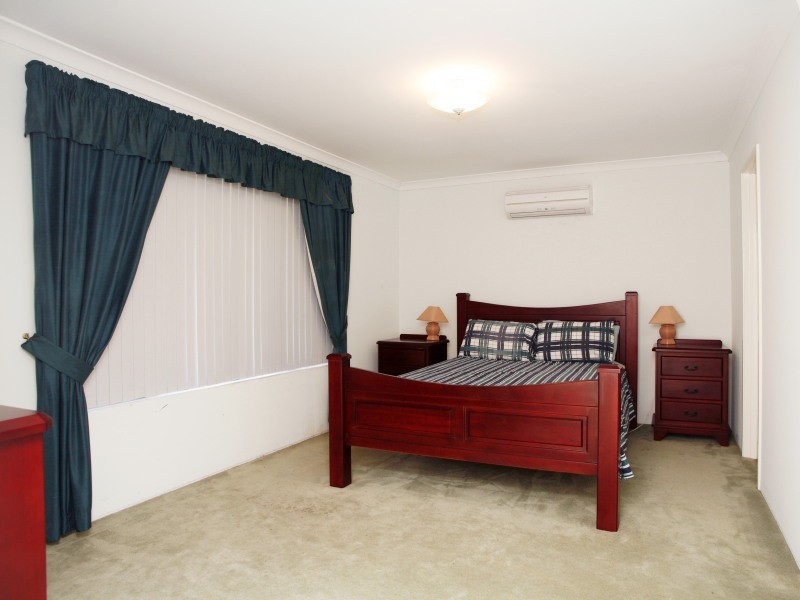 22 Loxleigh Gardens, Kiara WA 6054