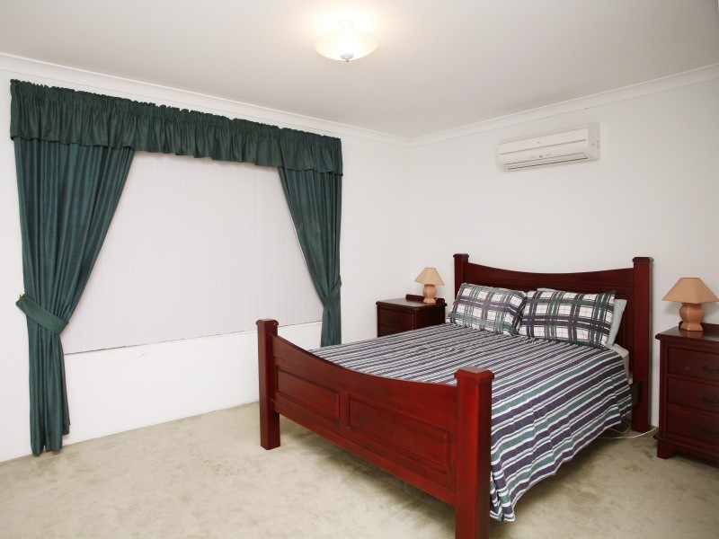 22 Loxleigh Gardens, Kiara WA 6054