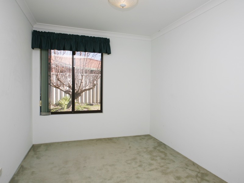 22 Loxleigh Gardens, Kiara WA 6054