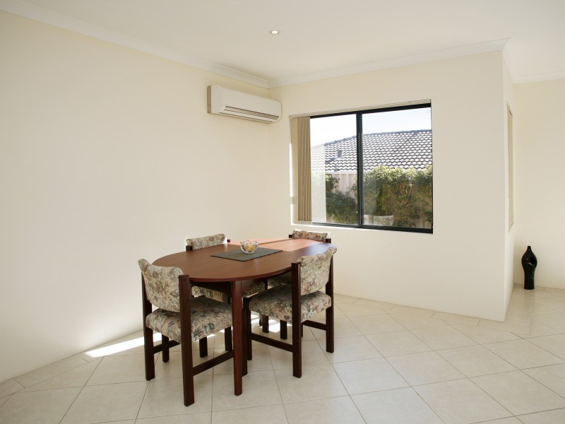 4/231 The Strand, Dianella WA 6059