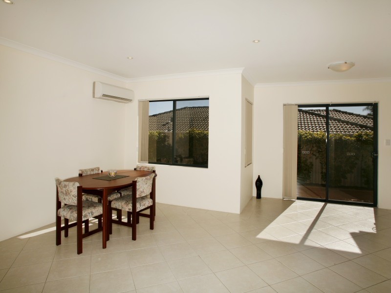 4/231 The Strand, Dianella WA 6059