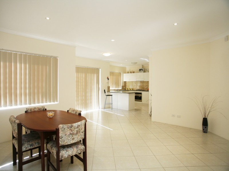 4/231 The Strand, Dianella WA 6059