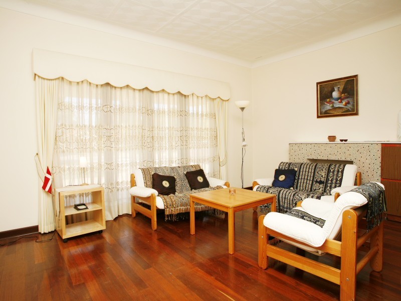 27 Camden Street, Dianella WA 6059