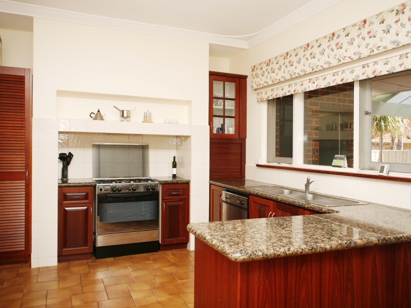 27 Camden Street, Dianella WA 6059