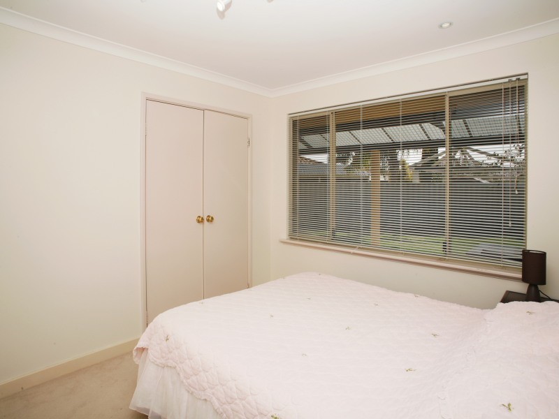41 Adelphi Court, Marangaroo WA 6064