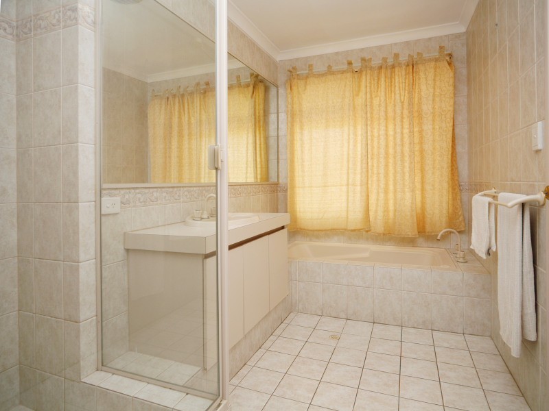 41 Adelphi Court, Marangaroo WA 6064