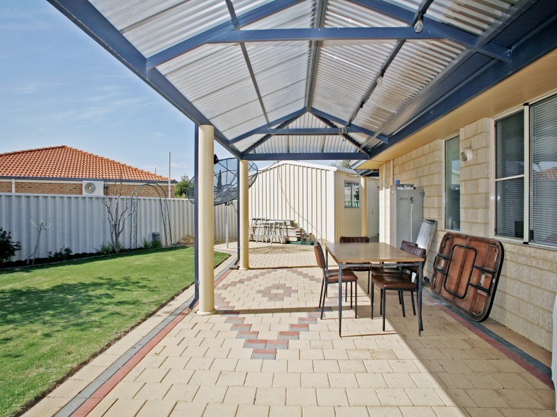 41 Adelphi Court, Marangaroo WA 6064