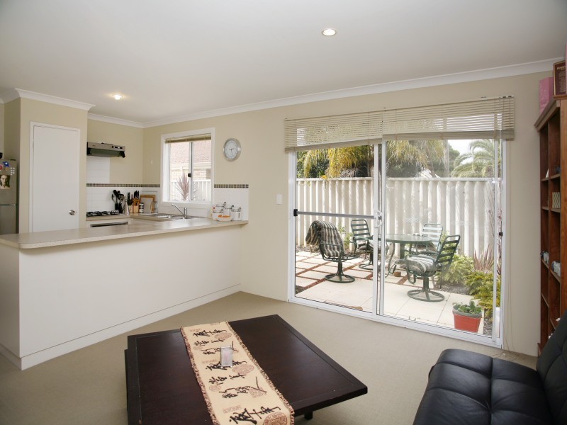 2/5 Johnson Road, Maylands WA 6051