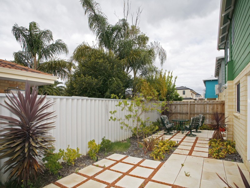 2/5 Johnson Road, Maylands WA 6051