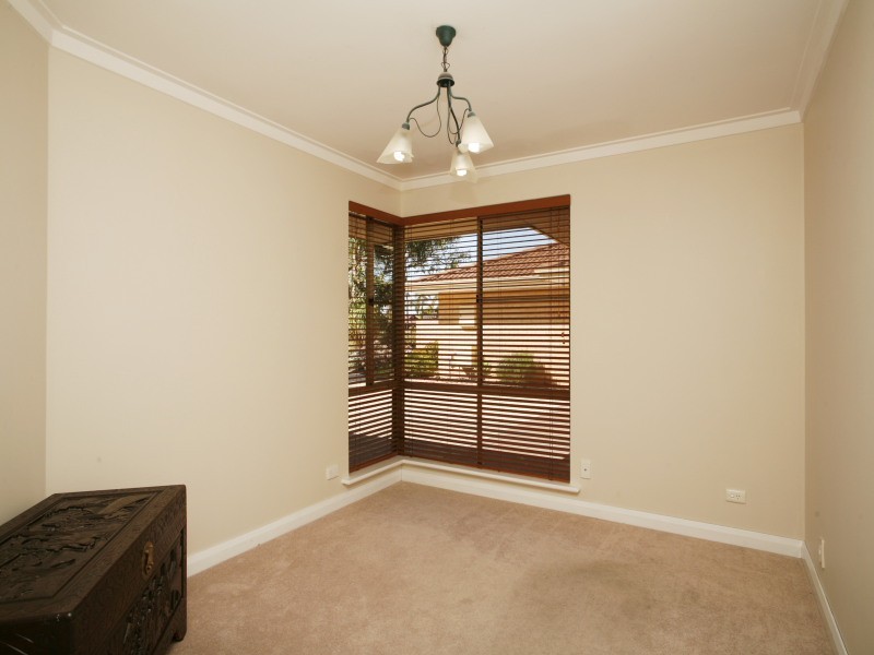 3/17 Satellite Rtt, Kiara WA 6054