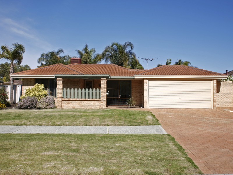 121 Bottlebrush Drive, Kiara WA 6054
