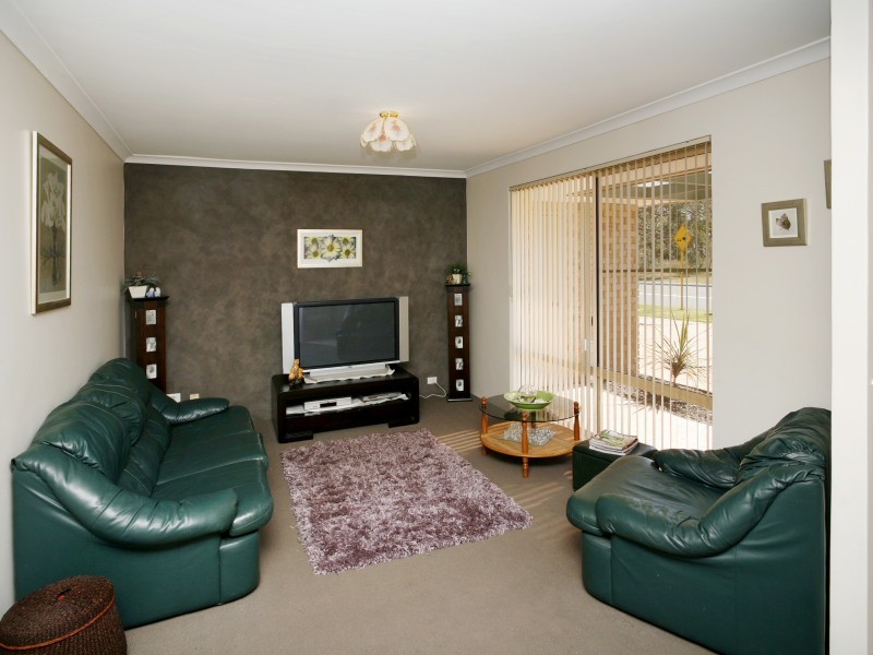 121 Bottlebrush Drive, Kiara WA 6054