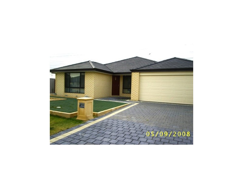 16 Driftwood Way, Beechboro WA 6063