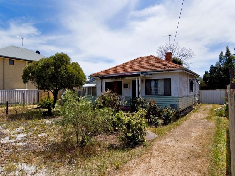 10 Surrey Street, Dianella WA 6059