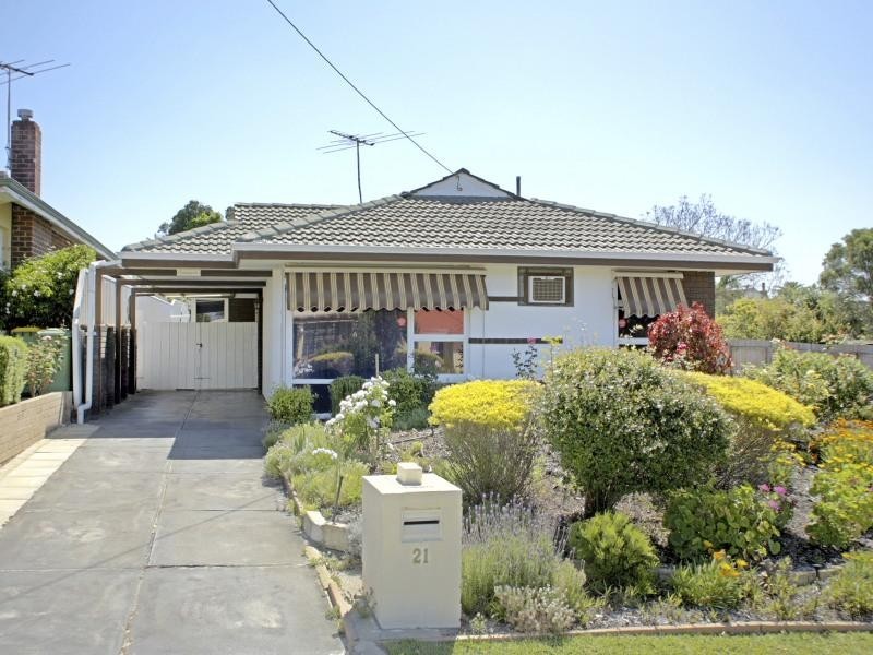 21 Charnwood Street, Morley WA 6062
