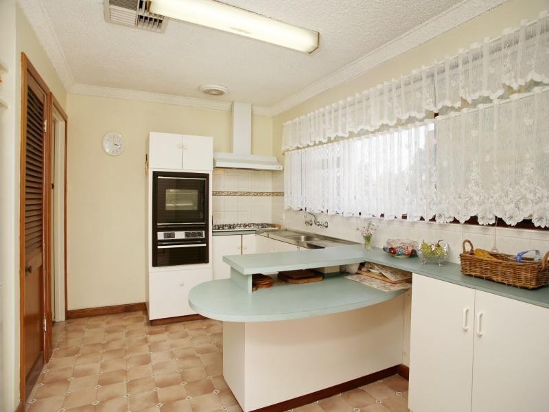 21 Charnwood Street, Morley WA 6062