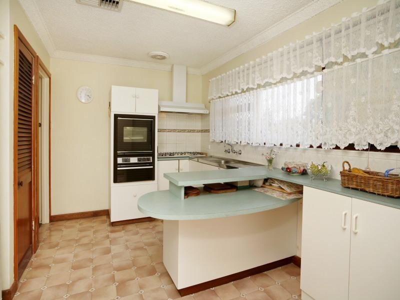 21 Charnwood Street, Morley WA 6062
