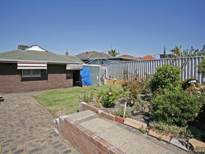 21 Charnwood Street, Morley WA 6062
