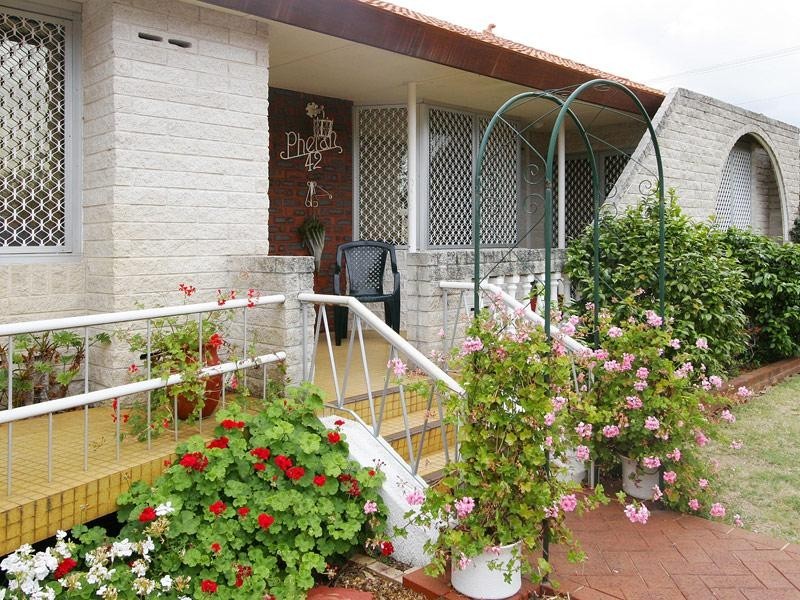 42 Esther Street, Eden Hill WA 6054