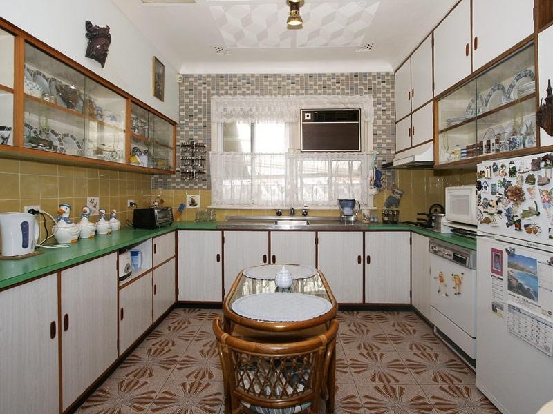 42 Esther Street, Eden Hill WA 6054