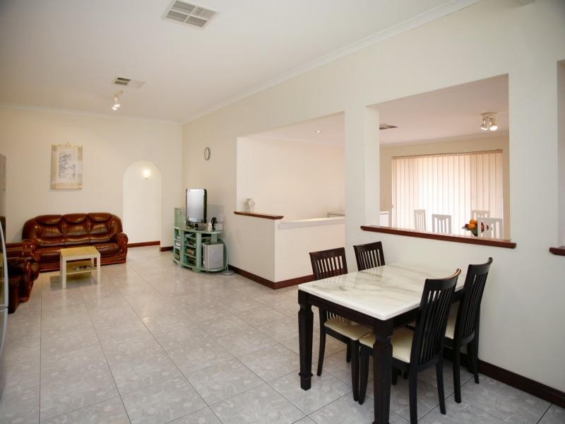 14 Penlea Glade, Kiara WA 6054