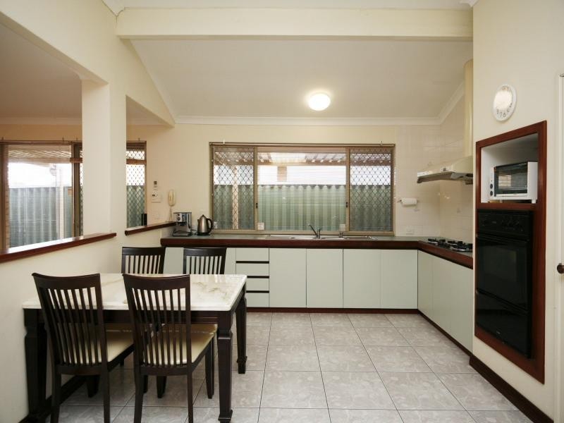 14 Penlea Glade, Kiara WA 6054