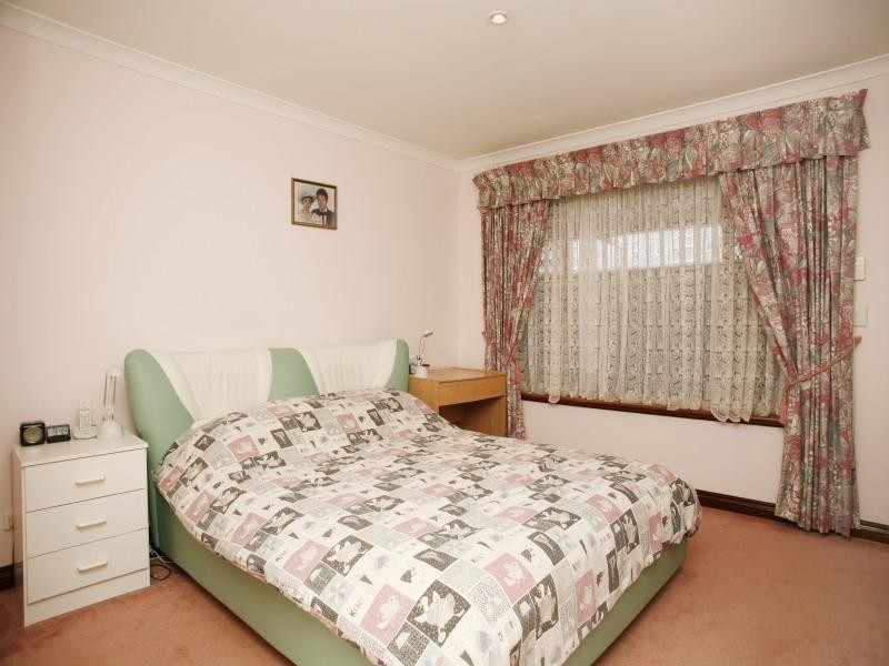 14 Penlea Glade, Kiara WA 6054