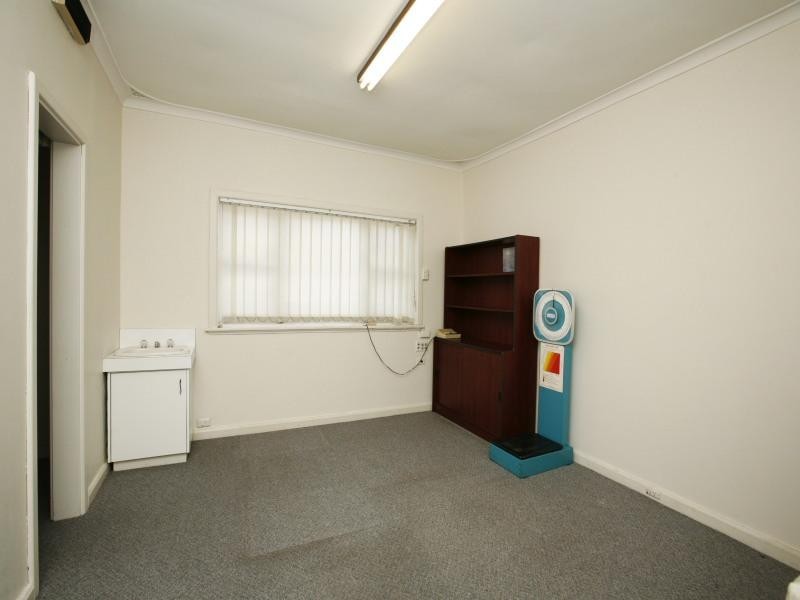 125 Walter Road West, Dianella WA 6059