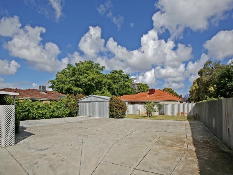 125 Walter Road West, Dianella WA 6059