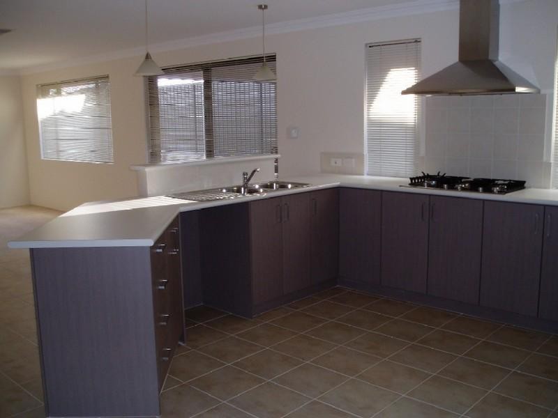 3 Whitehart Entrance, Aveley WA 6069